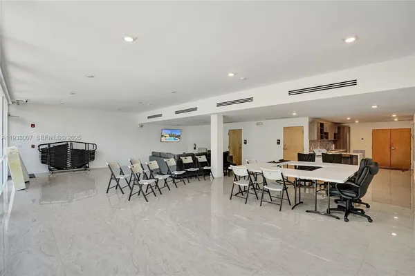 $775,000 | 16478 Northeast 27th Place, Unit 34, North Miami Beach, FL 33160