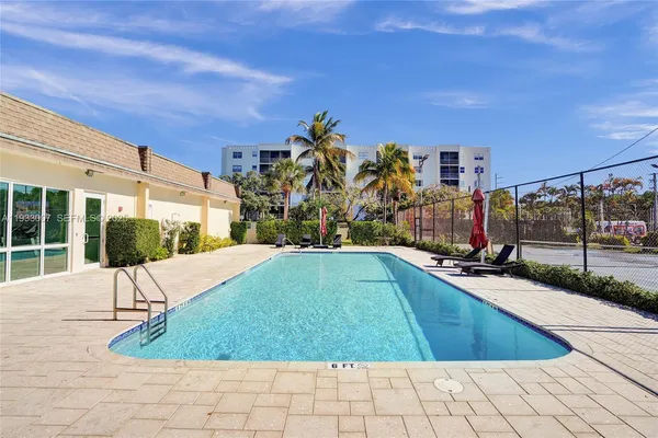 $775,000 | 16478 Northeast 27th Place, Unit 34, North Miami Beach, FL 33160