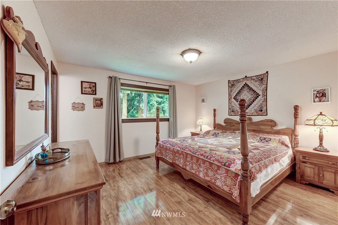 21616 9th Avenue West Bothell, WA 98021 - Photo 8 of 21 Gallery Image 8