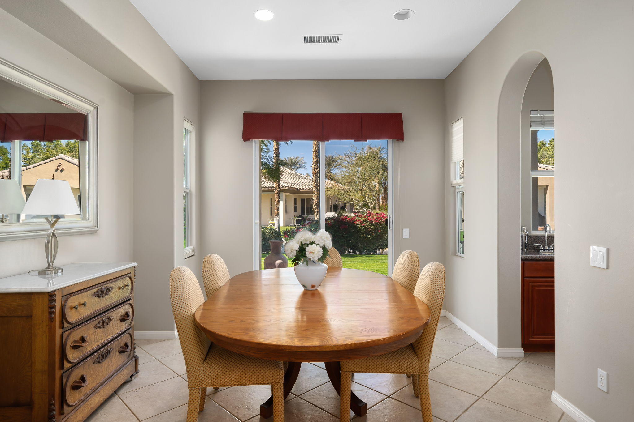 124 Lakefront Way Rancho Mirage, CA 92270 - Photo 17 of 41 33-web-or-mls-JBLakefront0221_033