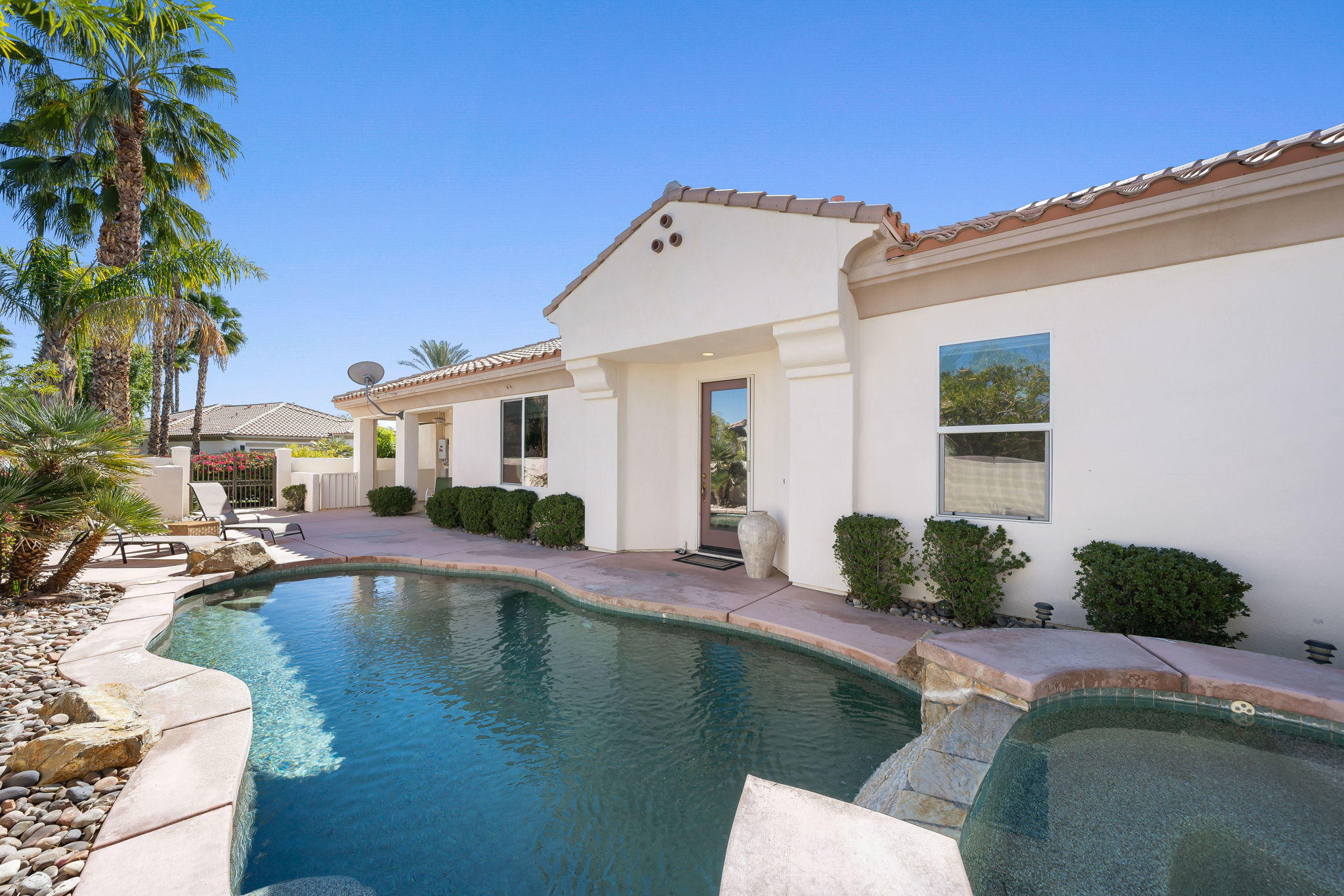 124 Lakefront Way Rancho Mirage, CA 92270 - Photo 33 of 41 17-web-or-mls-JBLakefront0221_017