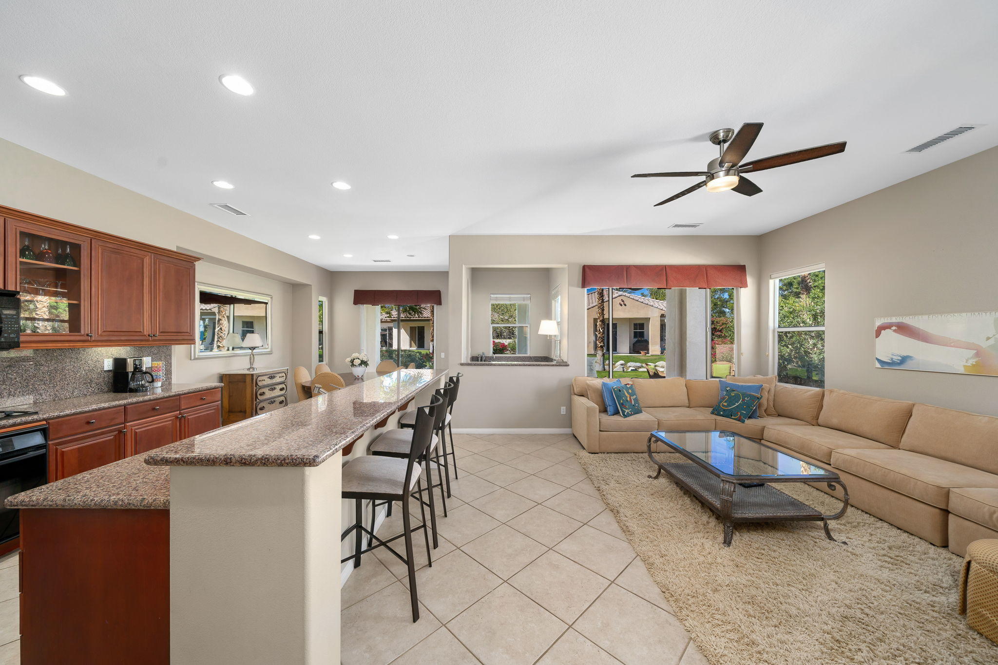 124 Lakefront Way Rancho Mirage, CA 92270 - Photo 10 of 41 25-web-or-mls-JBLakefront0221_025