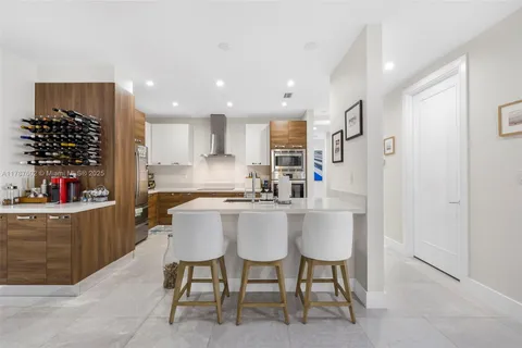 $1,575,000 | 718 Valencia Avenue, Unit 206, Coral Gables, FL 33134