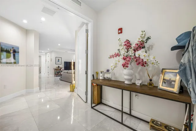 $1,575,000 | 718 Valencia Avenue, Unit 206, Coral Gables, FL 33134