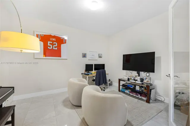 $1,575,000 | 718 Valencia Avenue, Unit 206, Coral Gables, FL 33134