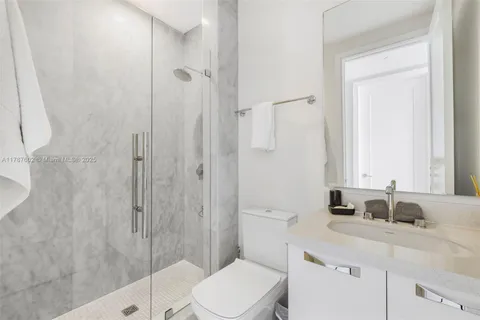 $1,575,000 | 718 Valencia Avenue, Unit 206, Coral Gables, FL 33134