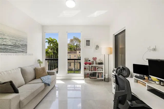 $1,575,000 | 718 Valencia Avenue, Unit 206, Coral Gables, FL 33134