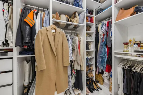 $1,575,000 | 718 Valencia Avenue, Unit 206, Coral Gables, FL 33134