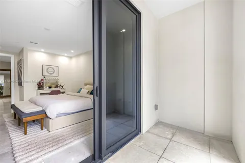 $1,575,000 | 718 Valencia Avenue, Unit 206, Coral Gables, FL 33134