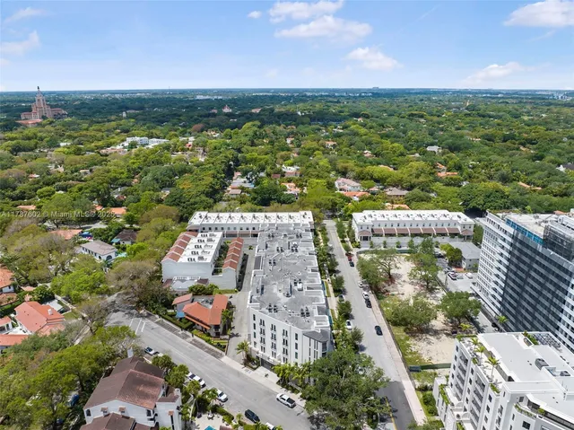$1,575,000 | 718 Valencia Avenue, Unit 206, Coral Gables, FL 33134