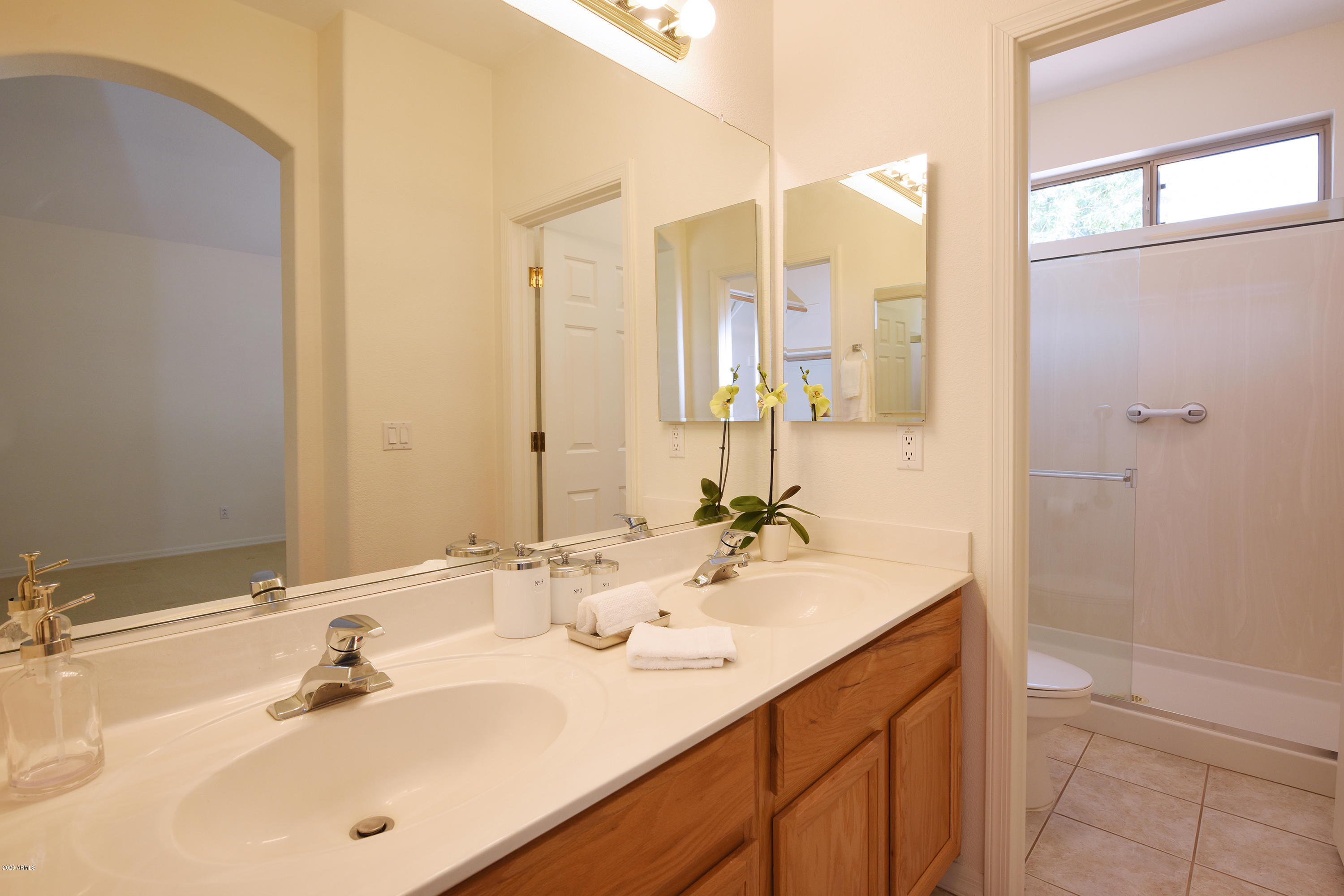 4342 East Walnut Road Gilbert, AZ 85298 - Photo 17 of 36 Master Bath