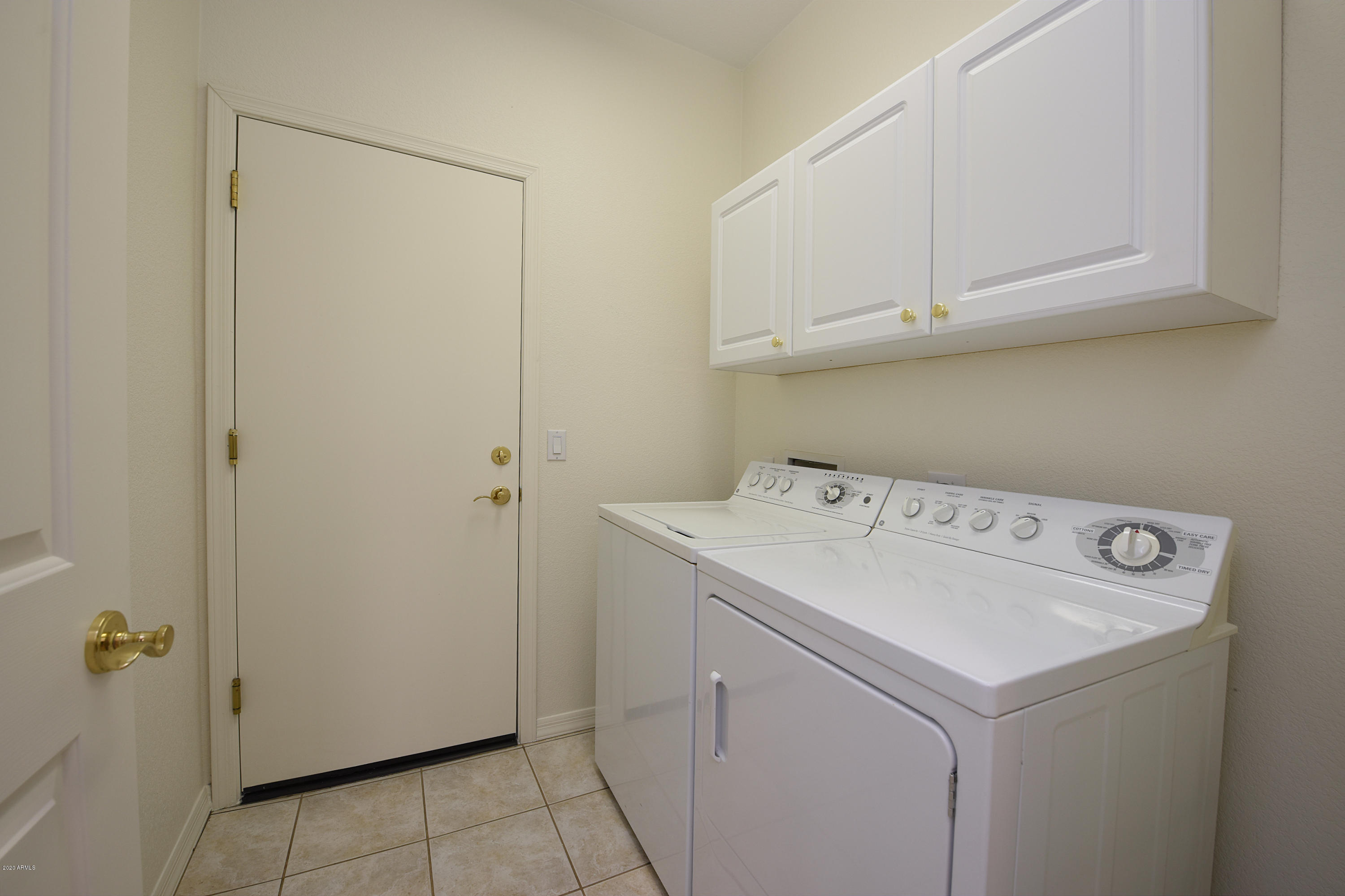 4342 East Walnut Road Gilbert, AZ 85298 - Photo 25 of 36 Laundry