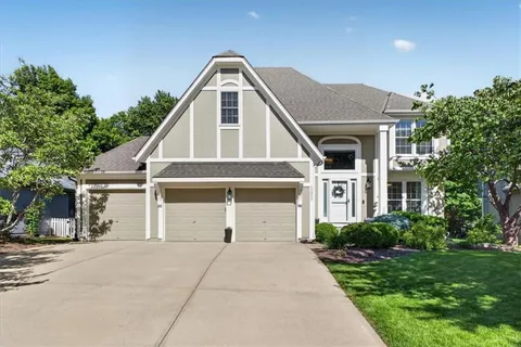 $600,000 | 13013 Bond Street, Overland Park, KS 66213