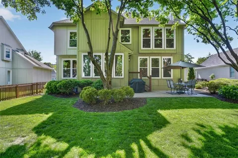 $600,000 | 13013 Bond Street, Overland Park, KS 66213