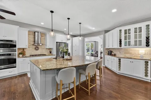 $600,000 | 13013 Bond Street, Overland Park, KS 66213