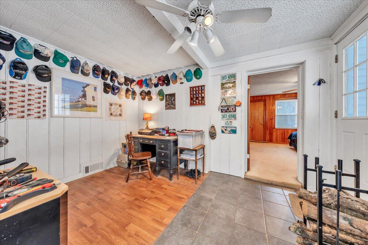 4439 Yellow Mountain Road Roanoke, VA 24014 - Photo 15 of 47 15-MIB04634