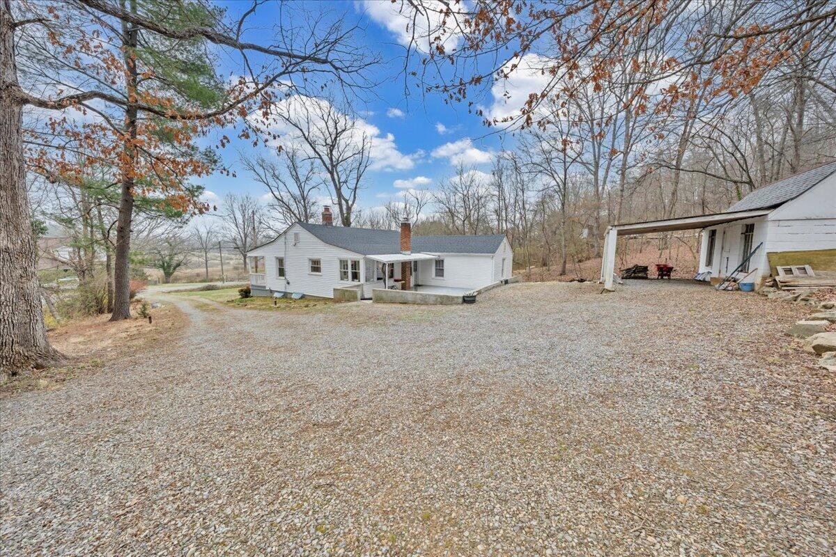 4439 Yellow Mountain Road Roanoke, VA 24014 - Photo 30 of 47 30-MIB04718
