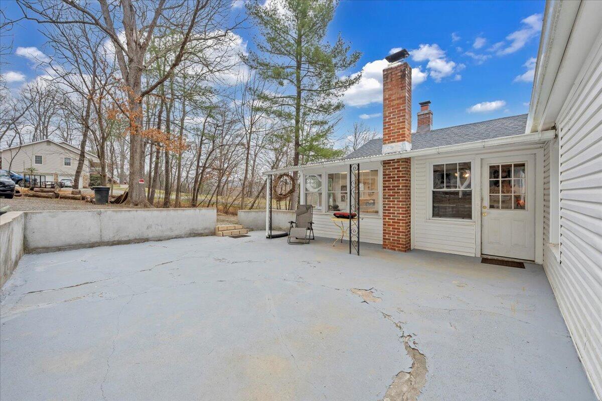 4439 Yellow Mountain Road Roanoke, VA 24014 - Photo 35 of 47 35-MIB04733