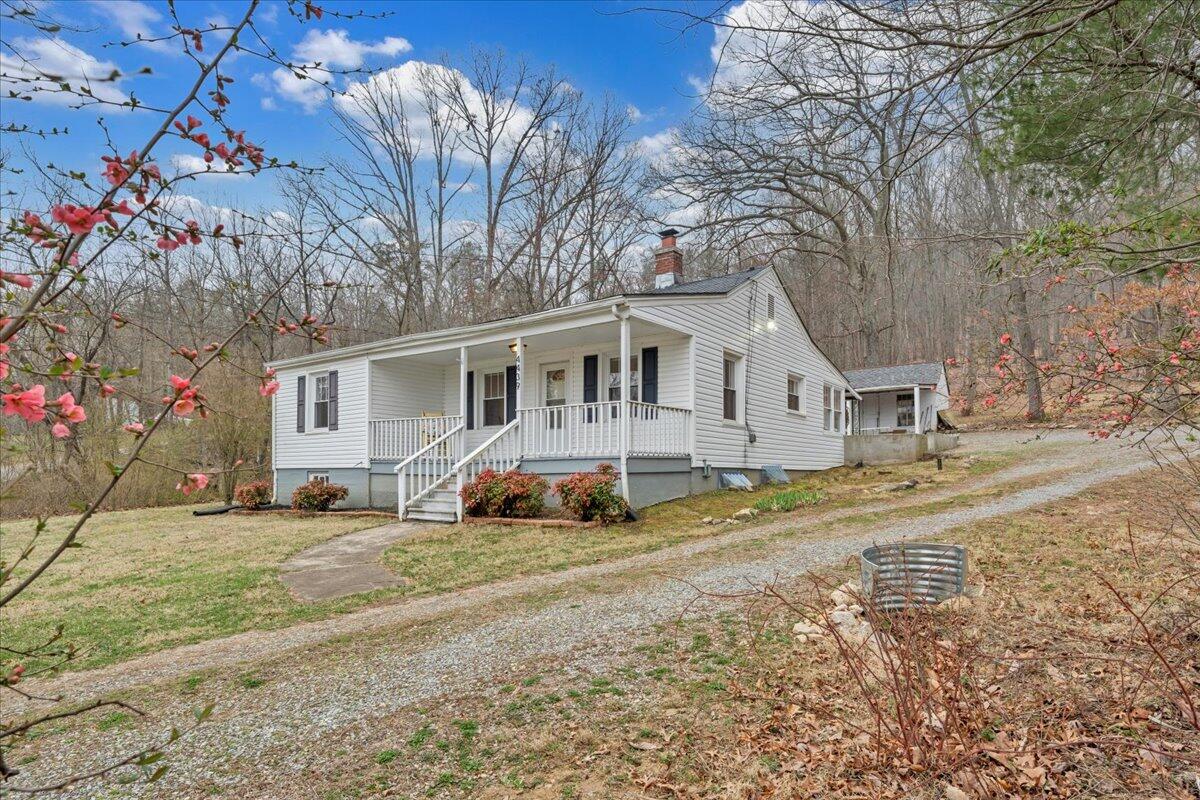 4439 Yellow Mountain Road Roanoke, VA 24014 - Photo 45 of 47 45-MIB04766