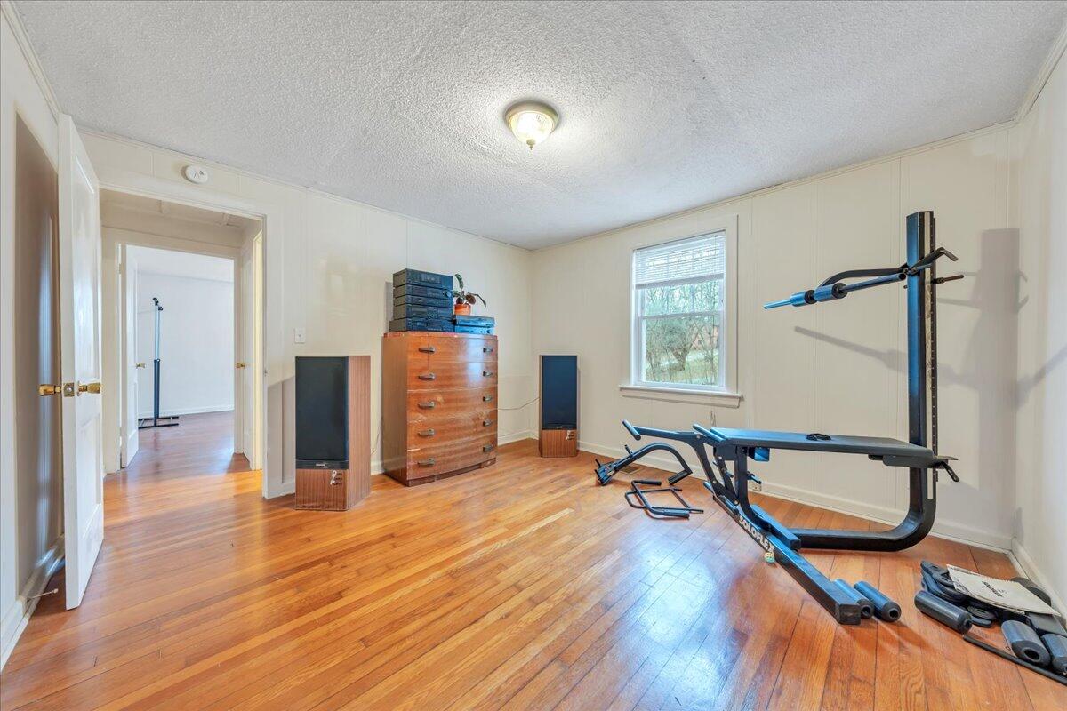 4439 Yellow Mountain Road Roanoke, VA 24014 - Photo 10 of 47 10-MIB04664