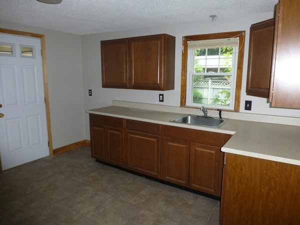 90 El Paso Street Springfield, MA 01104 - Photo 6 of 23