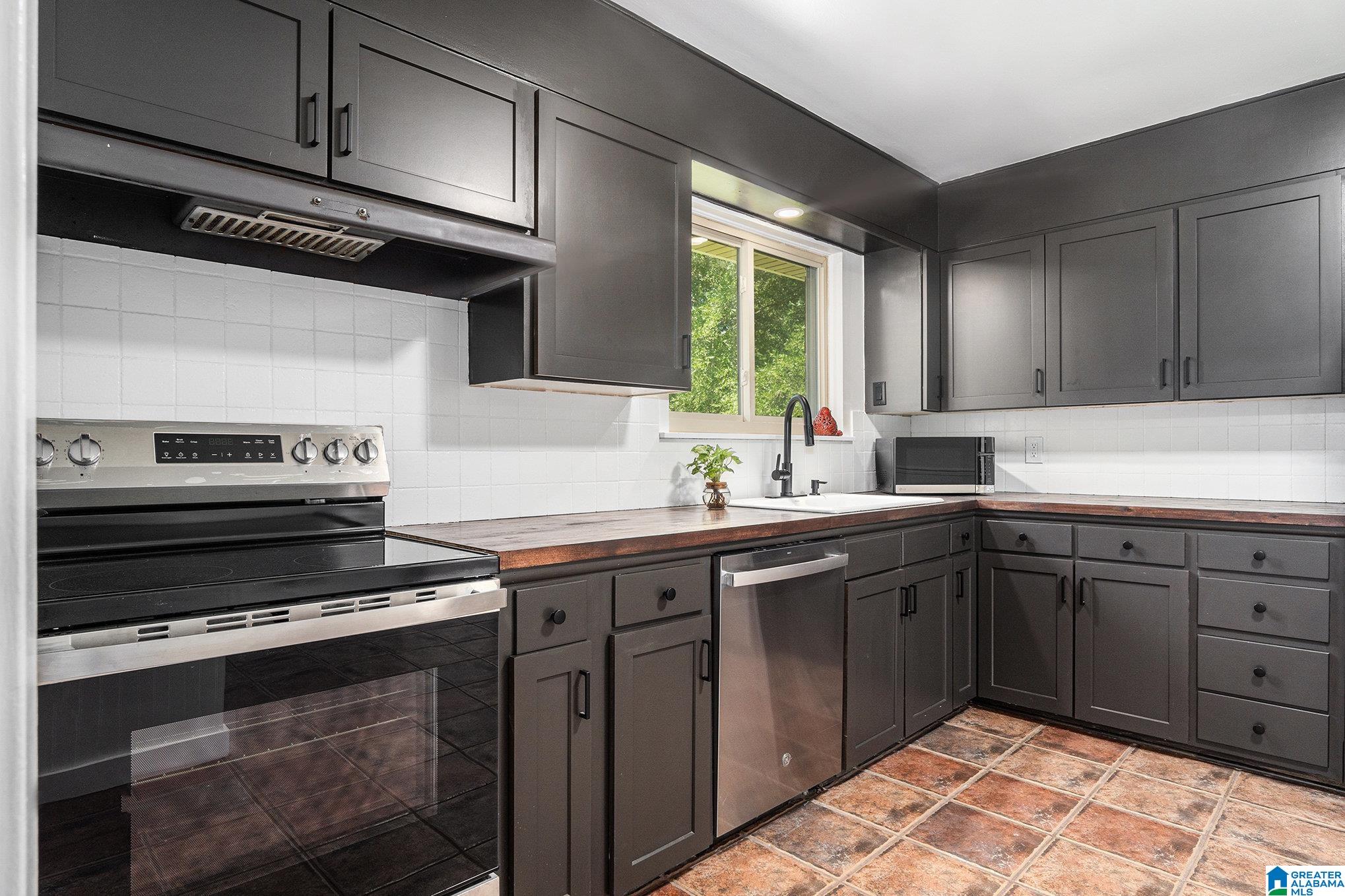125 Meadow Road Montevallo, AL 35115 - Photo 8 of 17