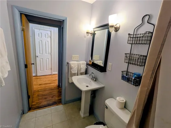 $1,500 | 1126 Martin Street, Winston-Salem, NC 27103