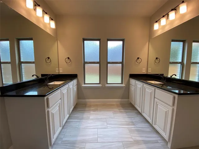 $499,990 | 550 Aldred Street, Greenville, TX 75401