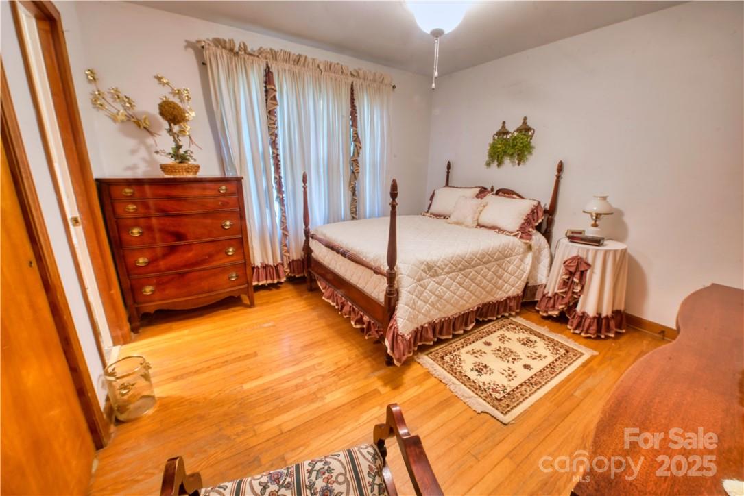 2083 Collinsville Road Columbus, NC 28722 - Photo 11 of 26 Gallery Image 11