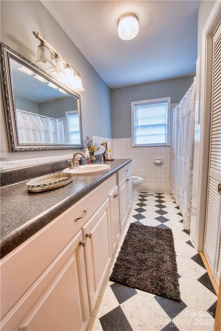 2083 Collinsville Road Columbus, NC 28722 - Photo 19 of 26 Gallery Image 19