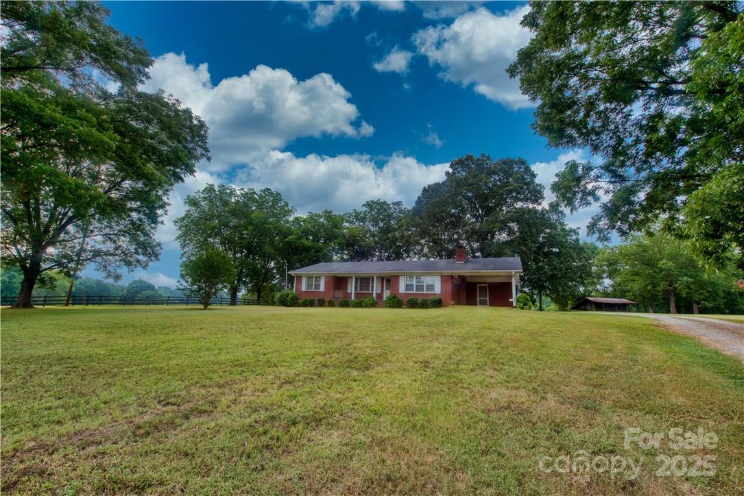 2083 Collinsville Road Columbus, NC 28722 - Photo 2 of 26 Gallery Image 2