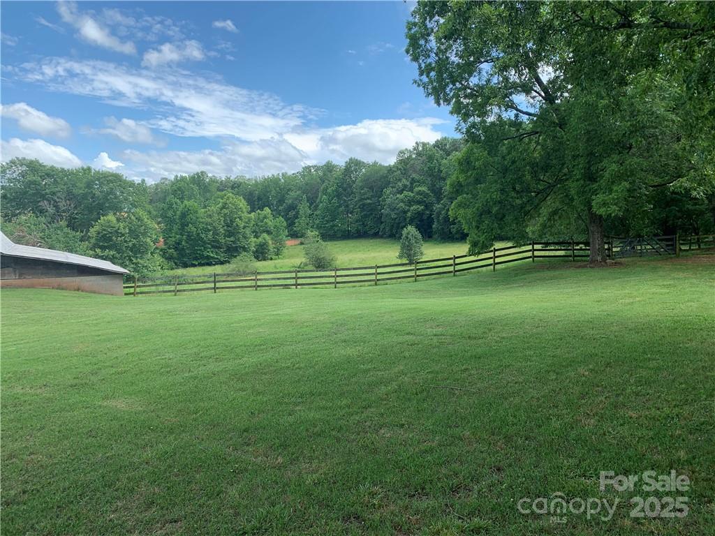 2083 Collinsville Road Columbus, NC 28722 - Photo 25 of 26 Gallery Image 25