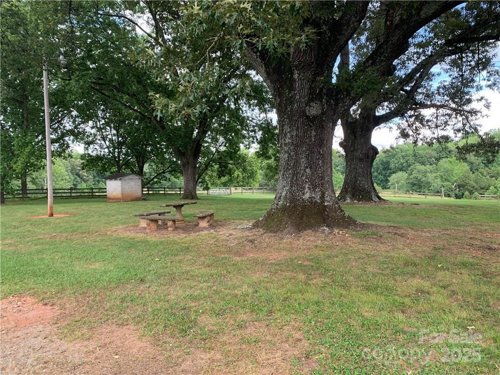 2083 Collinsville Road Columbus, NC 28722 - Photo 26 of 26 Gallery Image 26