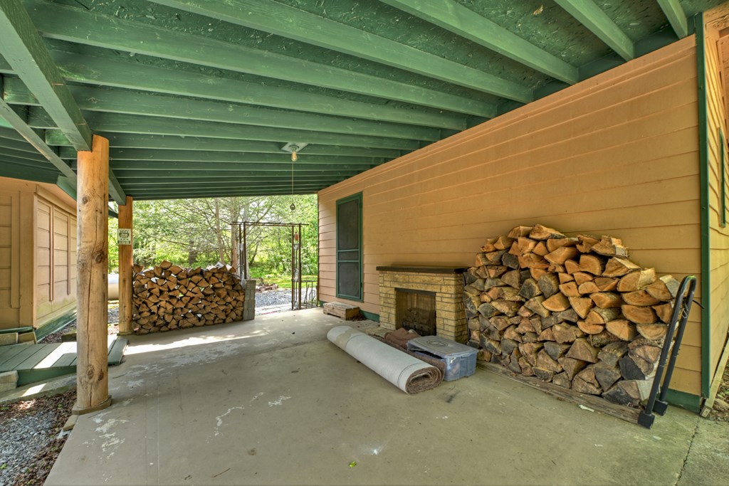 111 Candlewood Lane Blue Ridge, GA 30513 - Photo 28 of 57 a outdoor space with brick walls