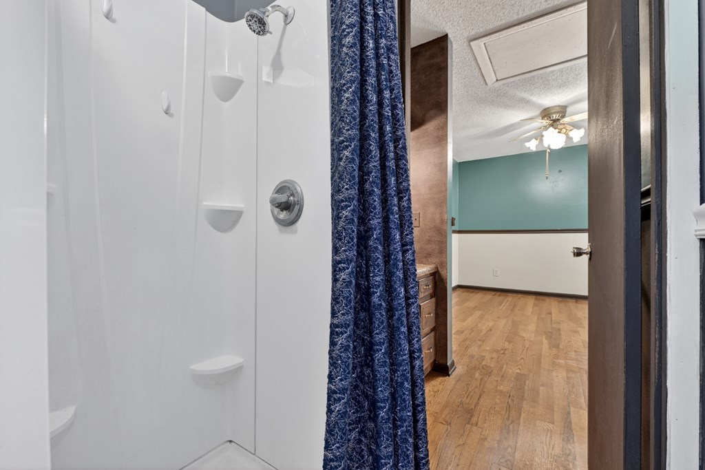 111 Candlewood Lane Blue Ridge, GA 30513 - Photo 53 of 57 a bathroom with a shower