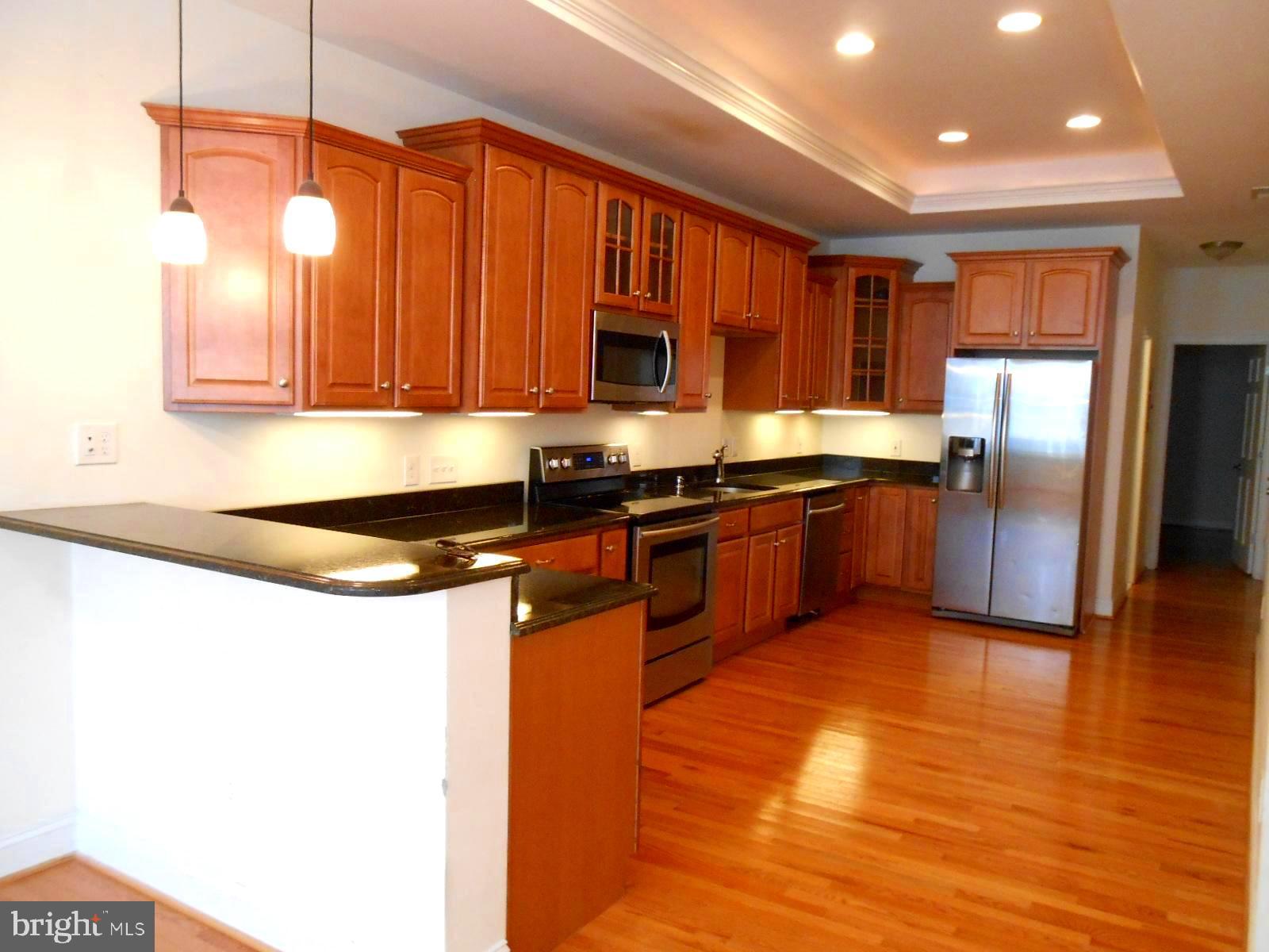 1706 Fleet Street, Unit 2 Baltimore, MD 21231 - Photo 4 of 13 Large Gourmet Kitchen