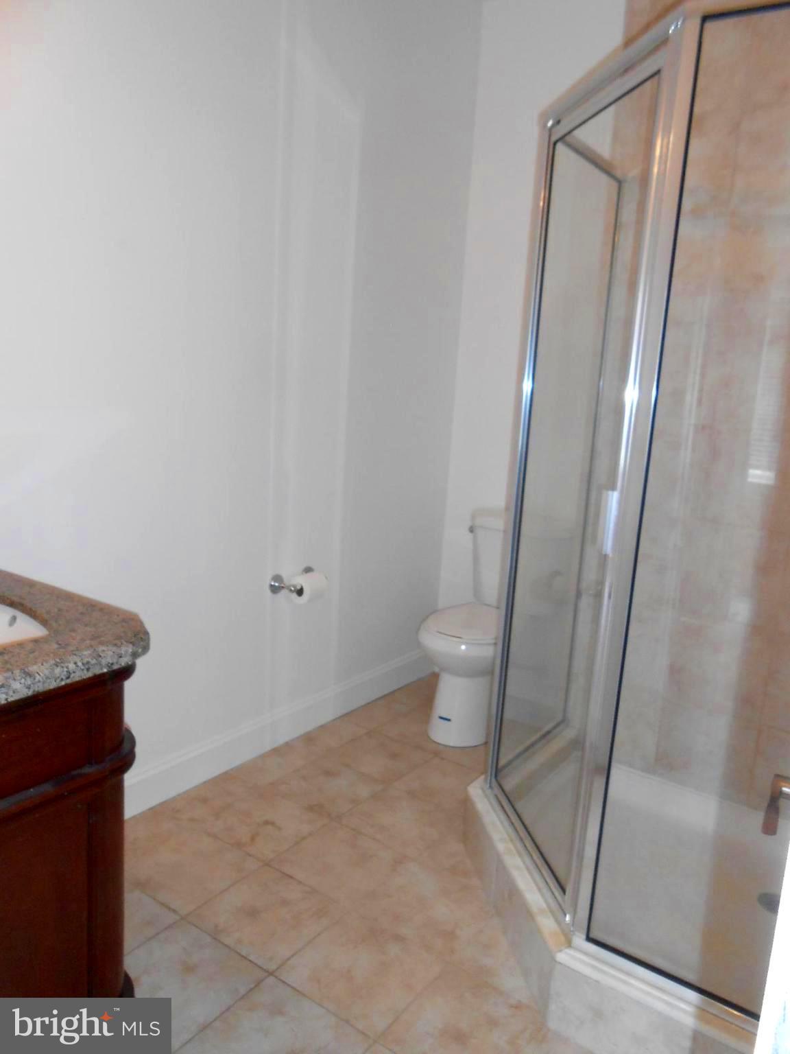 1706 Fleet Street, Unit 2 Baltimore, MD 21231 - Photo 10 of 13 En-suite Bath - Bedroom 2