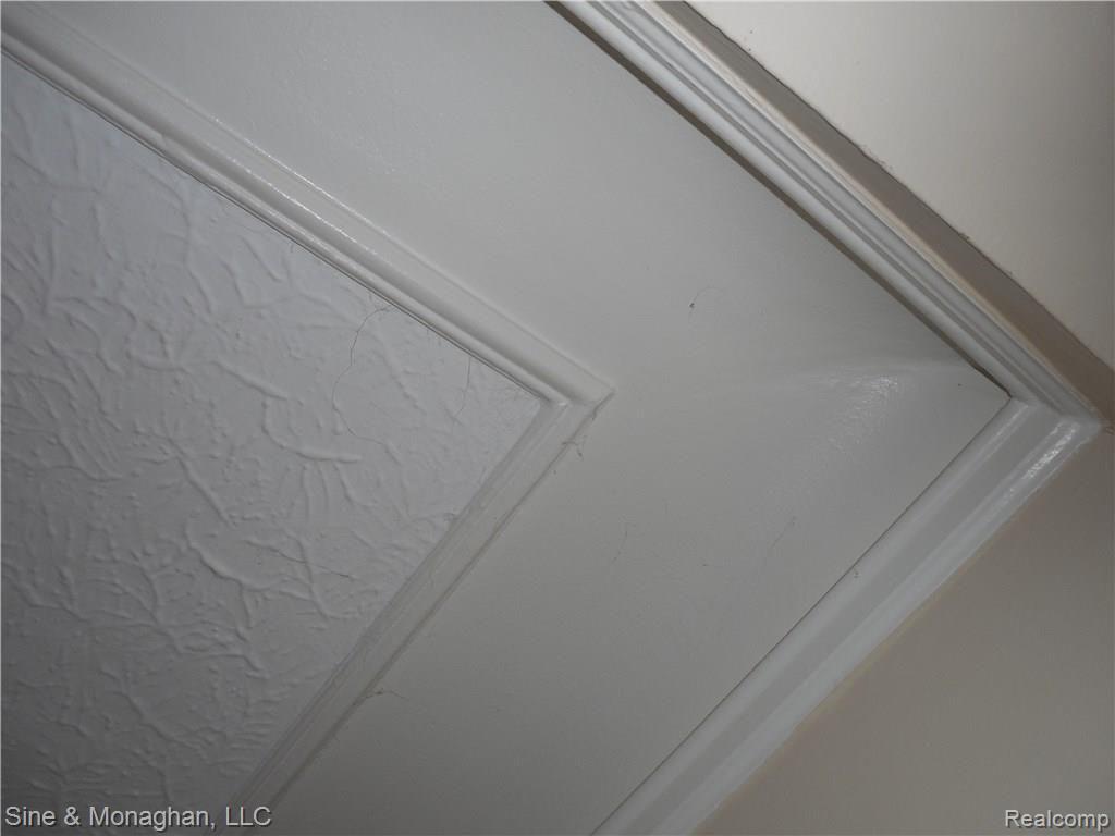 2032 Hawthorne Road Grosse Pointe, MI 48236 - Photo 18 of 26 DSCN0027.JPG
