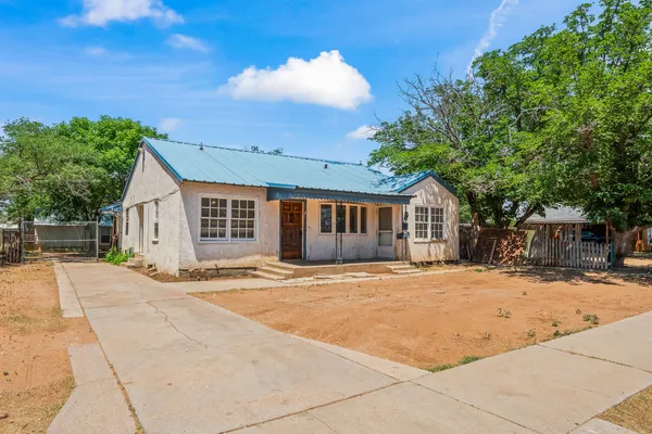 $750 | 1608 29th Street, Unit B, Lubbock, TX 79411