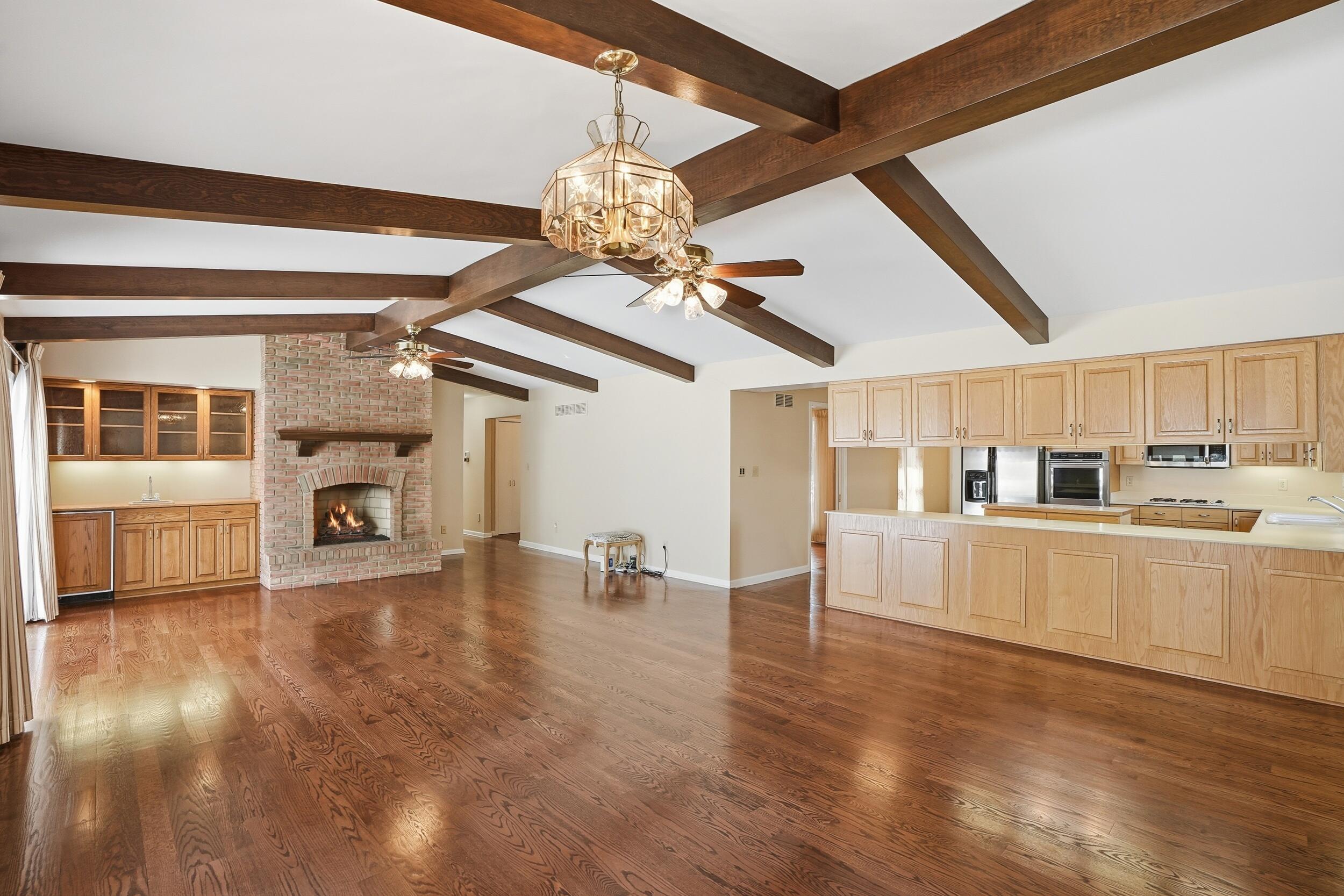 10023 Redbud Road Munster, IN 46321 - Photo 11 of 34 2500x1667