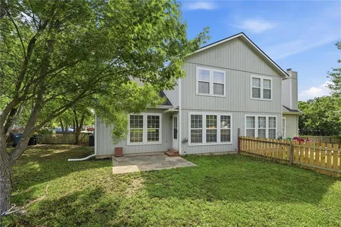 $260,000 | 21691 South Main Street, Spring Hill, KS 66083