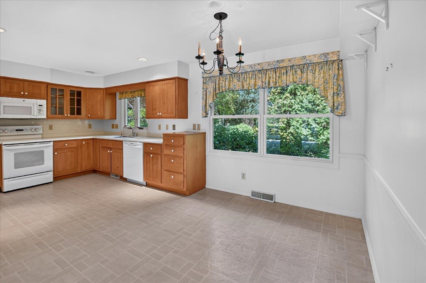 6318 Keelson Drive Madison, WI 53705 - Photo 16 of 74 Gallery Image 16