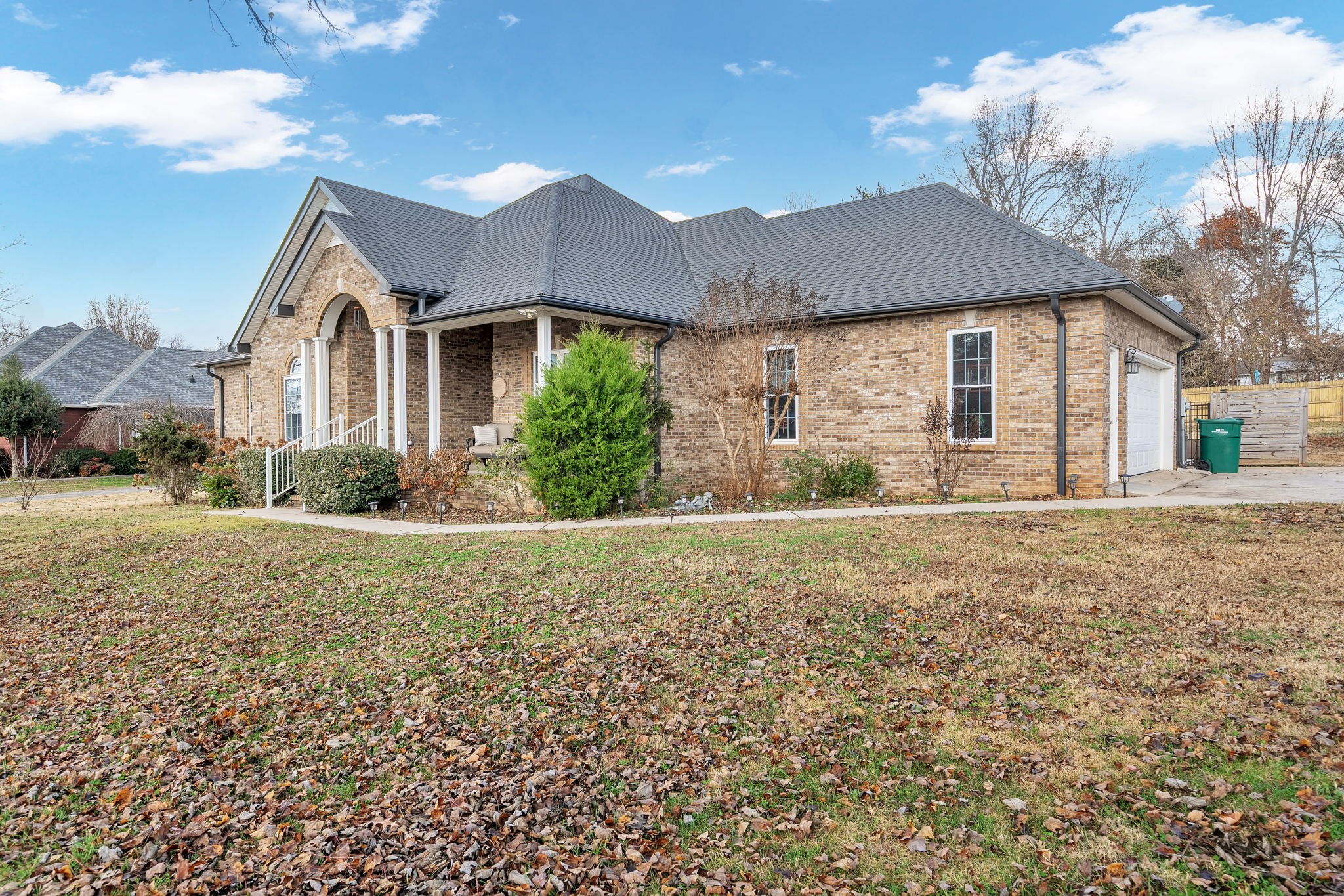 495 Favre Circle Winchester, TN 37398 - Photo 2 of 31