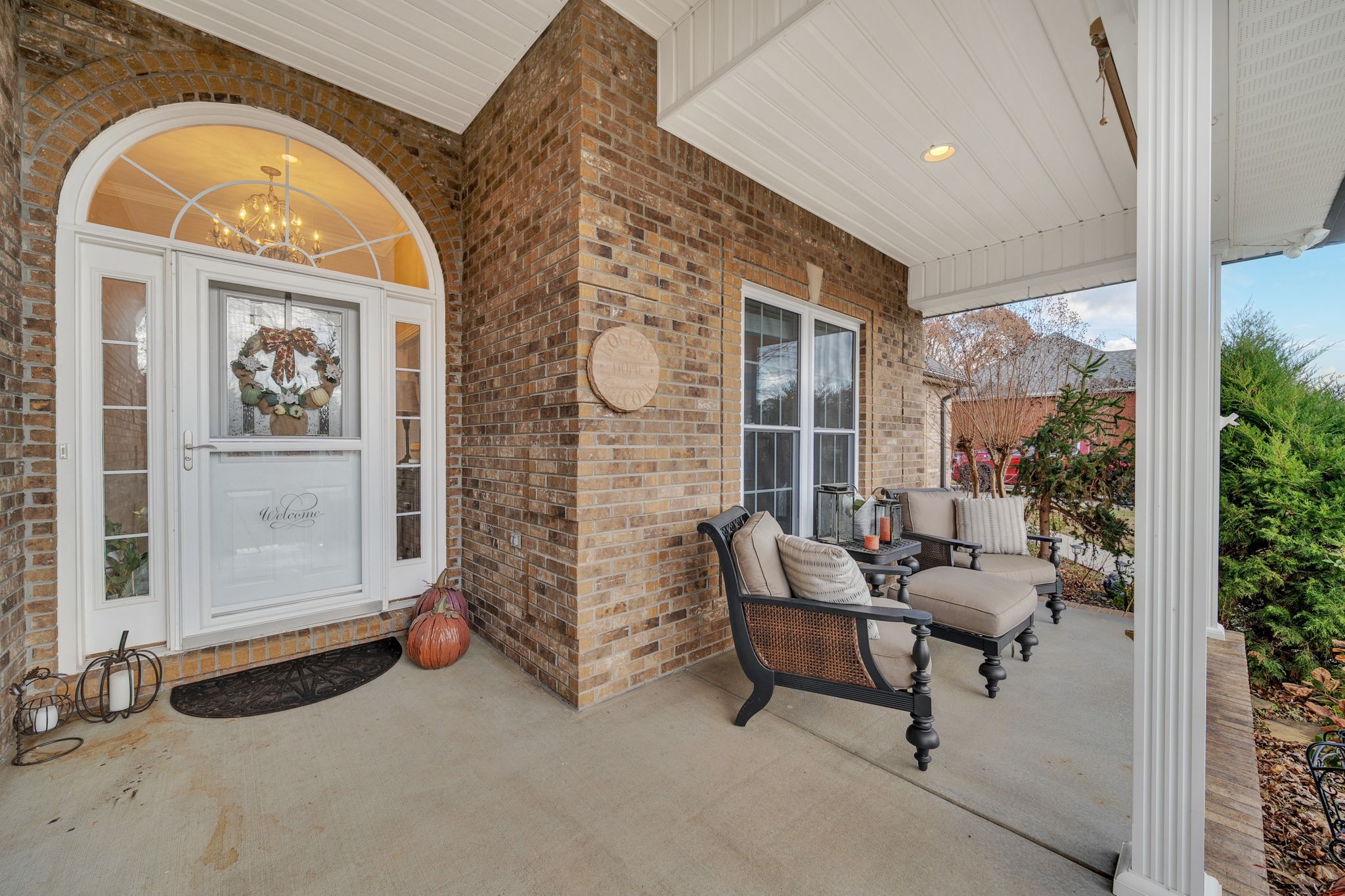 495 Favre Circle Winchester, TN 37398 - Photo 5 of 31 a view of a livingroom with furniture and windows