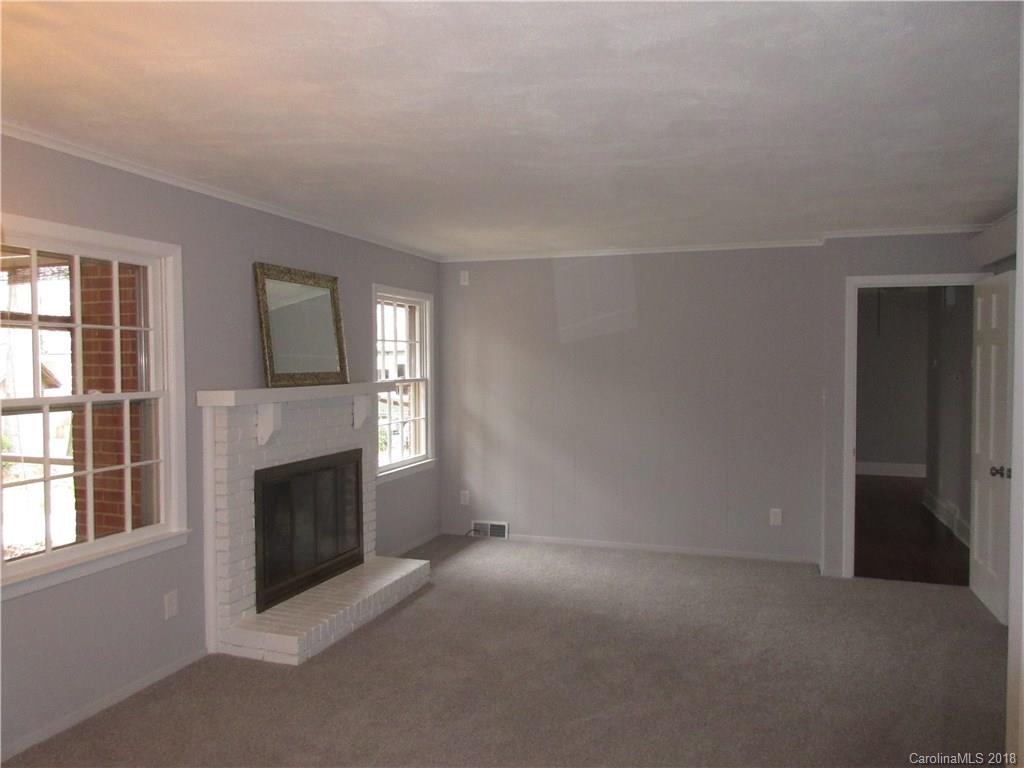 3433 Woodleaf Road, Unit 12 Charlotte, NC 28205 - Photo 19 of 27 Gallery Image 19