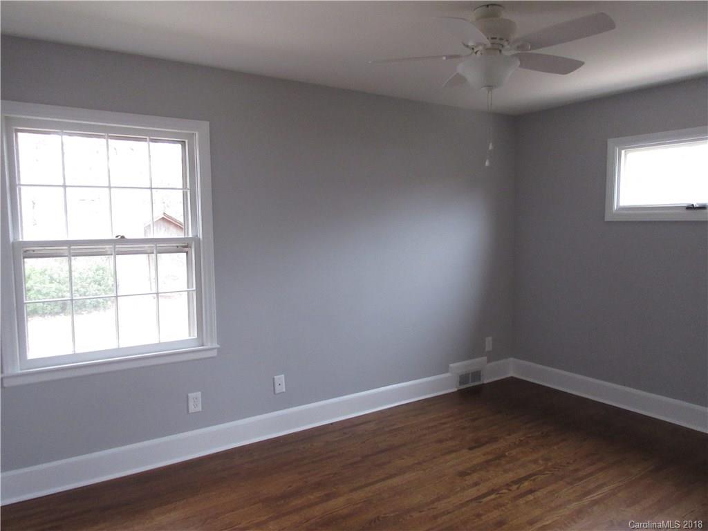 3433 Woodleaf Road, Unit 12 Charlotte, NC 28205 - Photo 25 of 27 Gallery Image 25