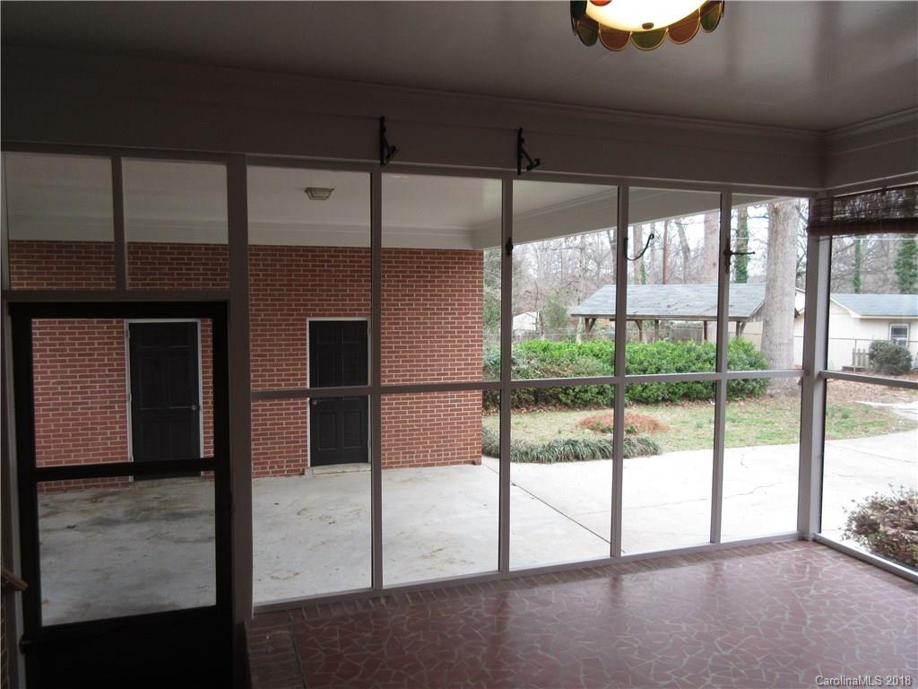 3433 Woodleaf Road, Unit 12 Charlotte, NC 28205 - Photo 6 of 27 Gallery Image 6