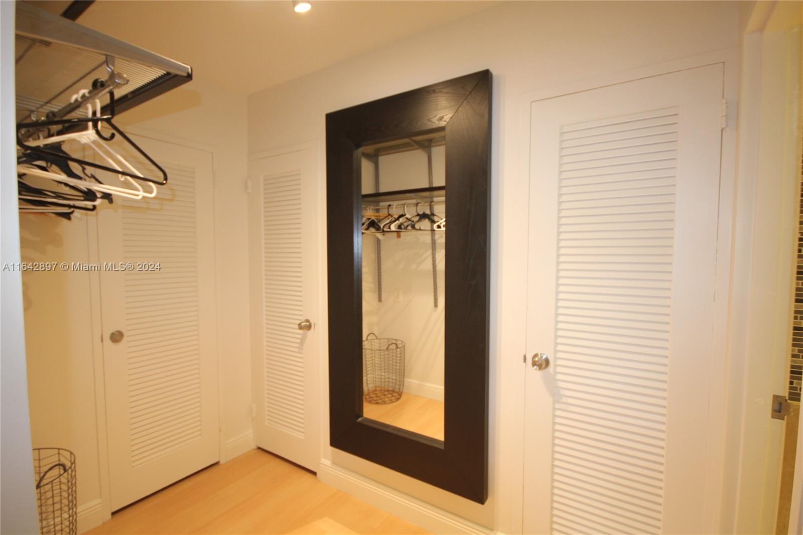 5161 Collins Avenue, Unit 1004 Miami Beach, FL 33140 - Photo 22 of 60