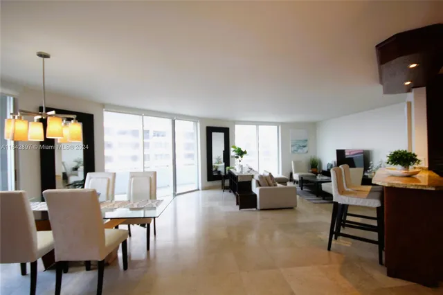 $6,500 | 5161 Collins Avenue, Unit 1004, Miami Beach, FL 33140