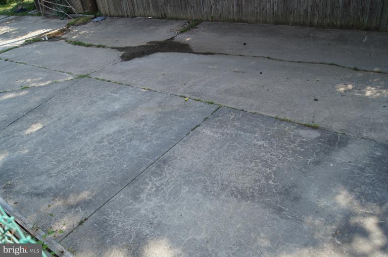 1812 Loch Shiel Road Baltimore, MD 21286 - Photo 28 of 30 Second parking pad